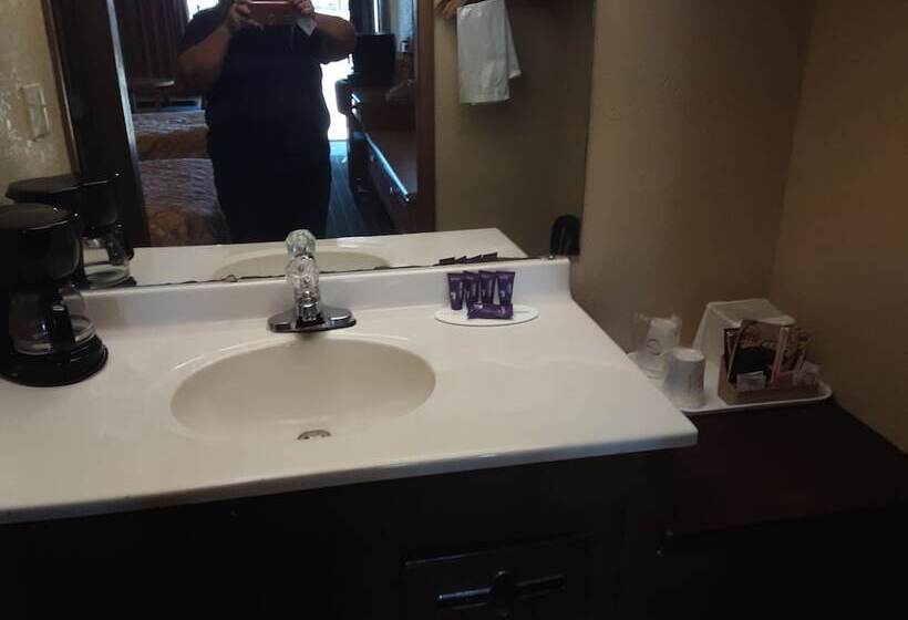 هتل Knights Inn Ashland