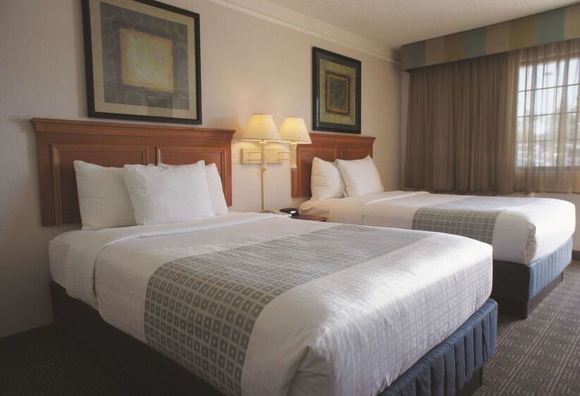 هتل La Quinta Inn By Wyndham Albuquerque Airport