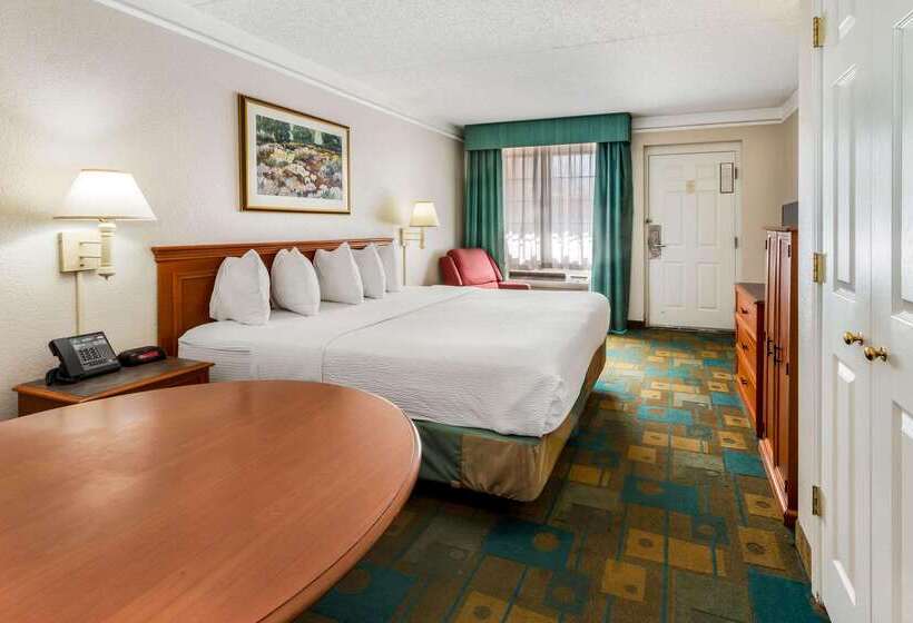 هتل La Quinta Inn By Wyndham Albuquerque Northeast