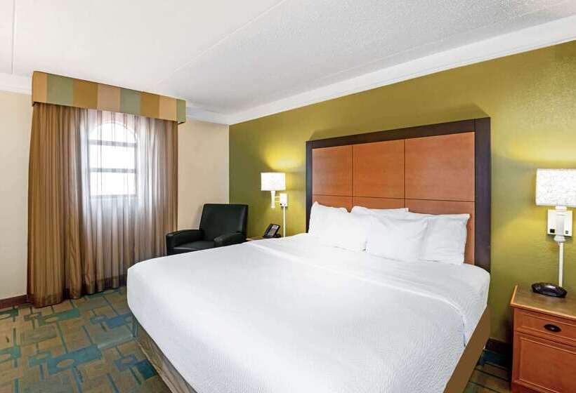בית מלון כפרי La Quinta Inn By Wyndham Amarillo Midcity