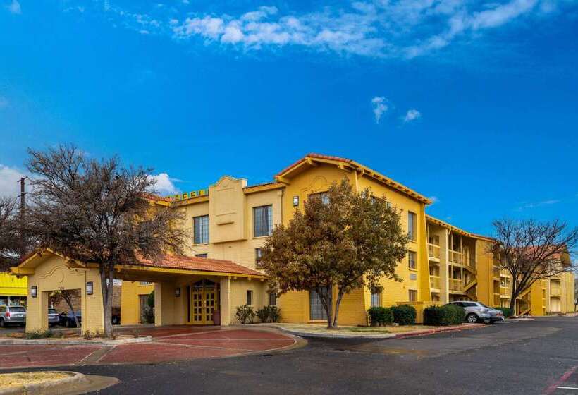 Отель La Quinta Inn By Wyndham Amarillo West Medical Center