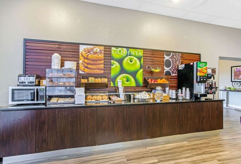 בית מלון כפרי La Quinta Inn By Wyndham And Conference Center San Angelo