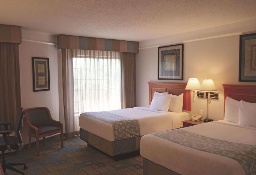 هتل La Quinta Inn By Wyndham Austin Oltorf