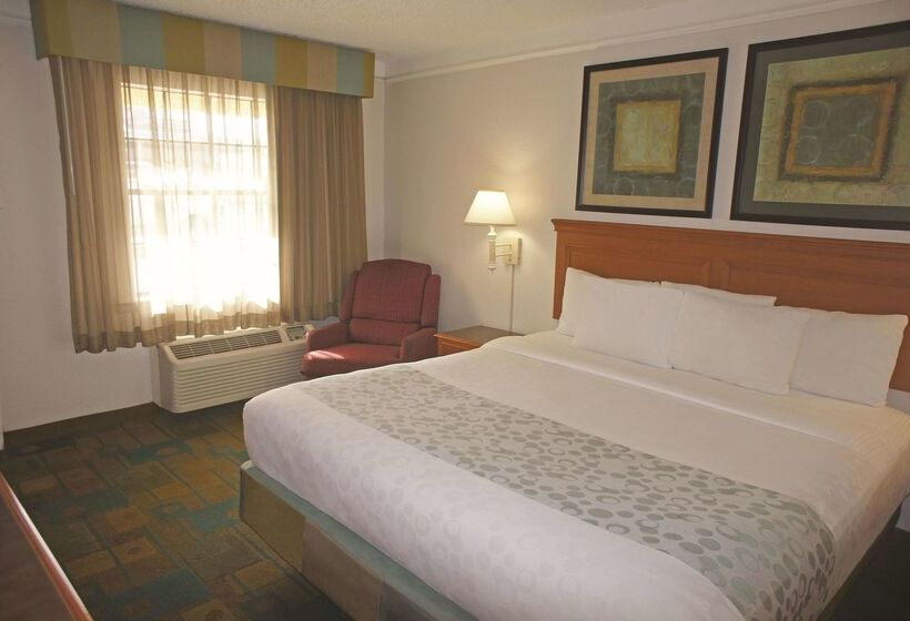 هتل La Quinta Inn By Wyndham Austin Oltorf