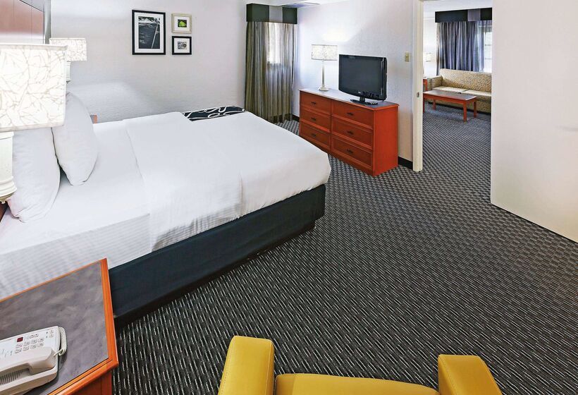 هتل La Quinta Inn By Wyndham Dallas Uptown