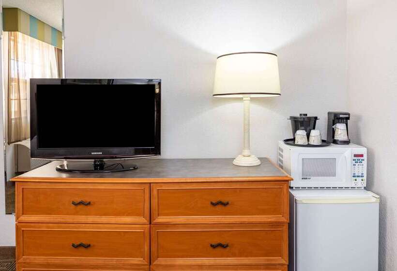 هتل La Quinta Inn By Wyndham El Paso West