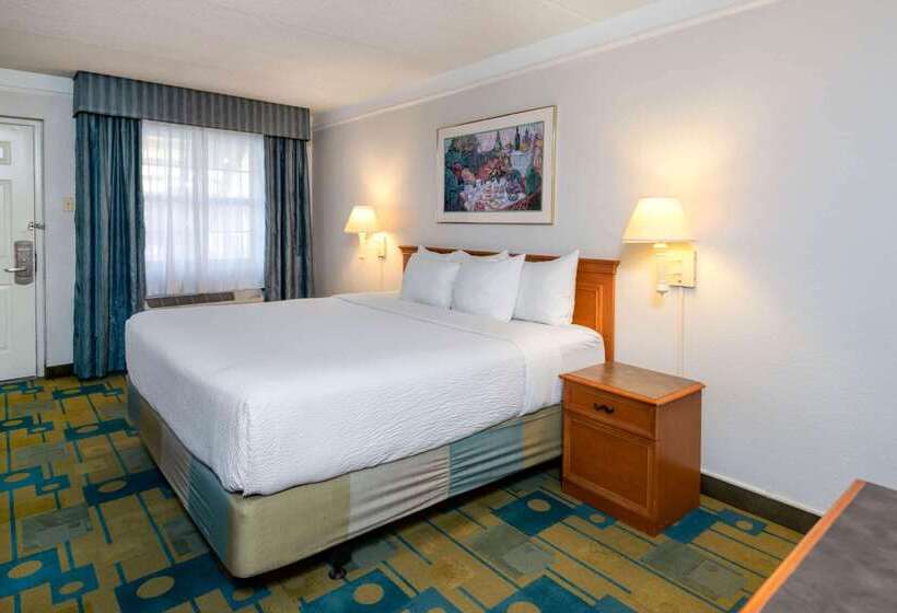 هتل La Quinta Inn By Wyndham Farmington