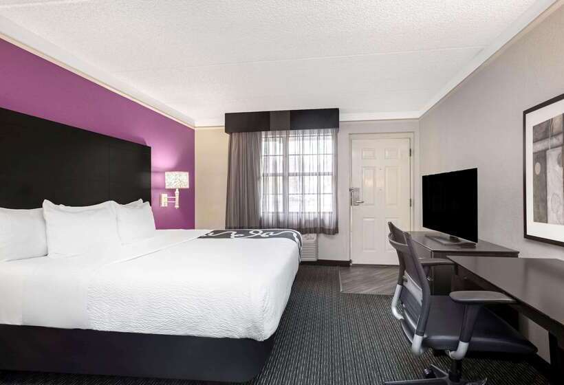 هتل La Quinta Inn By Wyndham Fresno Yosemite