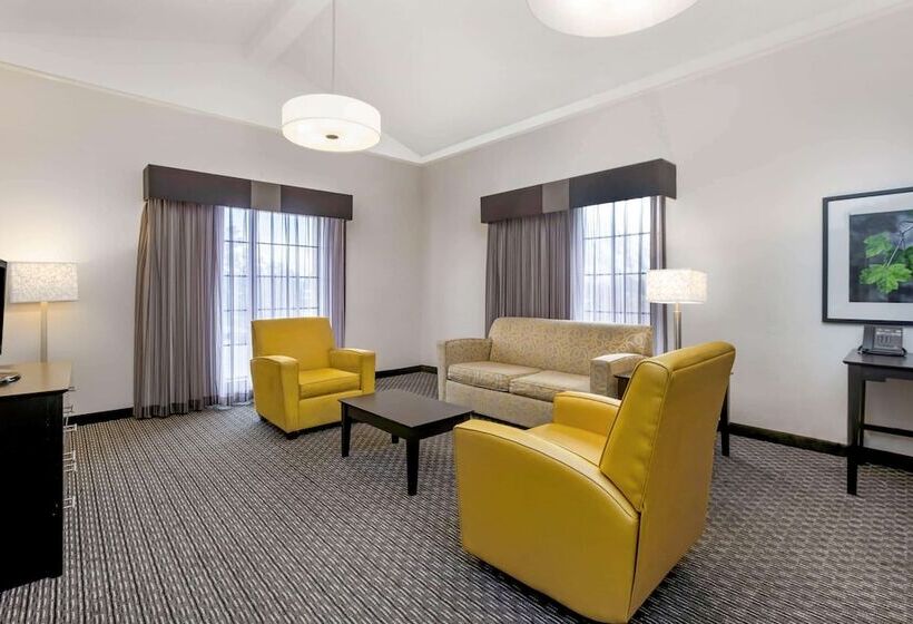 هتل La Quinta Inn By Wyndham Fresno Yosemite