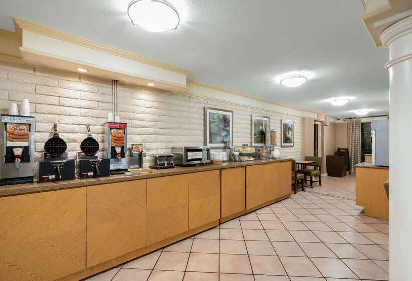 Hotel La Quinta Inn By Wyndham Phoenix Sky Harbor Airport