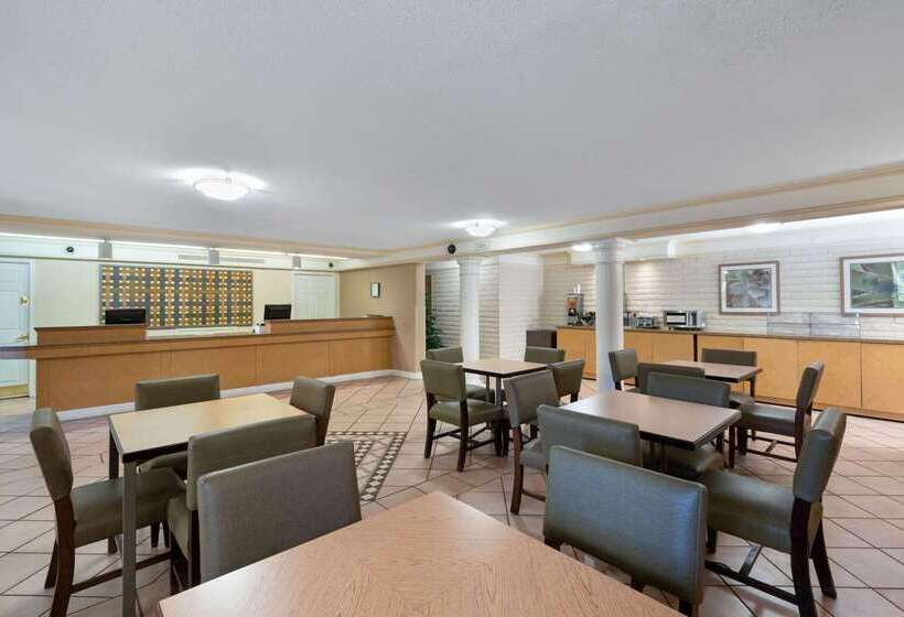 Hotel La Quinta Inn By Wyndham Phoenix Sky Harbor Airport