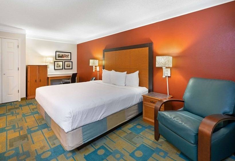 هتل La Quinta Inn By Wyndham Phoenix Sky Harbor Airport