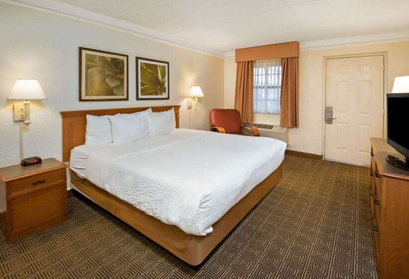 Hotel La Quinta Inn By Wyndham San Antonio Market Square