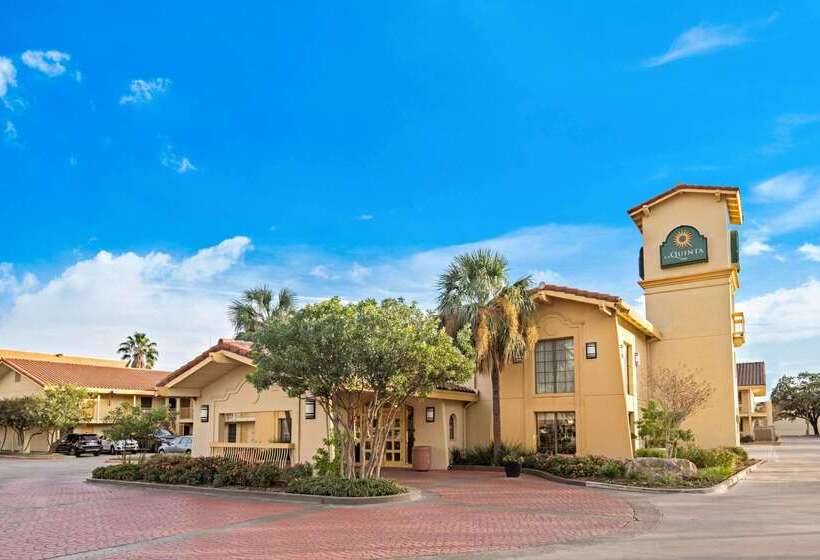 هتل La Quinta Inn By Wyndham San Antonio Market Square