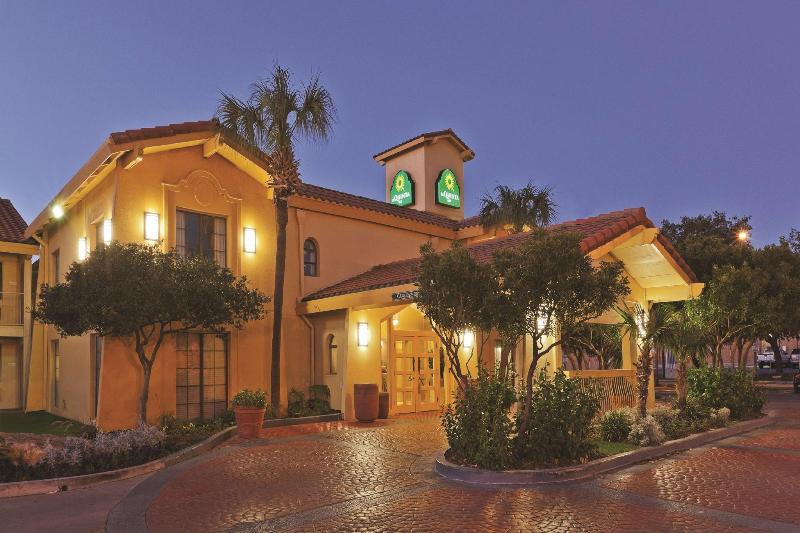 هتل La Quinta Inn By Wyndham San Antonio Market Square