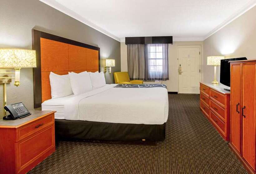 هتل La Quinta Inn By Wyndham Santa Fe