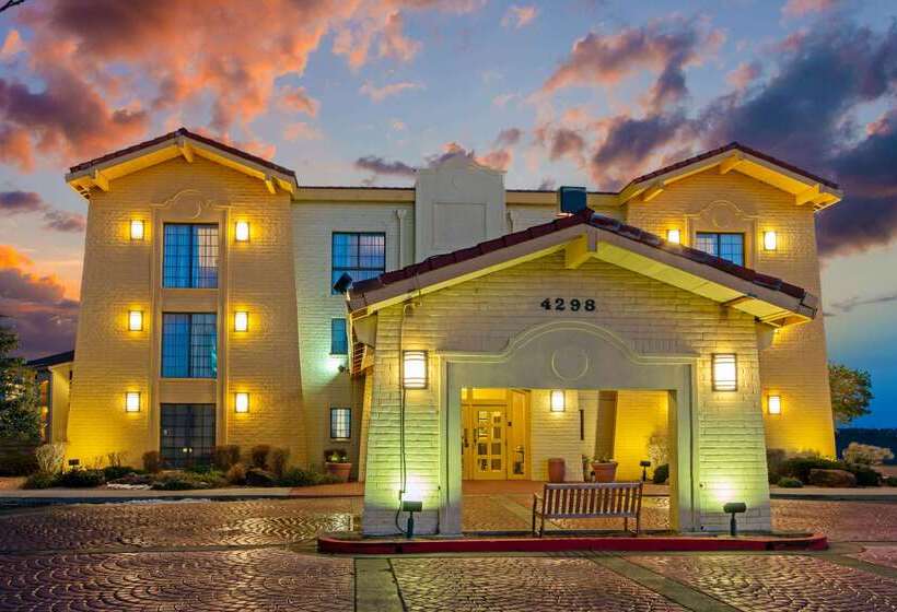 هتل La Quinta Inn By Wyndham Santa Fe