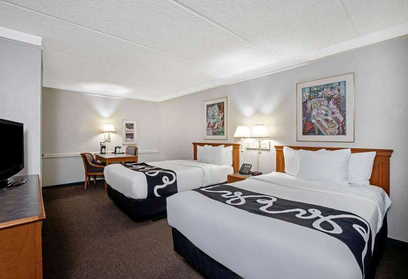 هتل La Quinta Inn By Wyndham Stockton