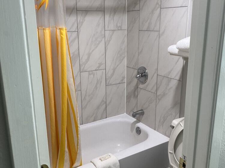 فندق La Quinta Inn By Wyndham Tyler