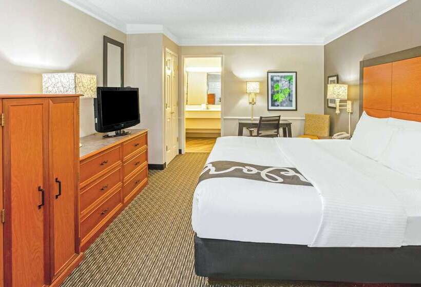 هتل La Quinta Inn By Wyndham Wichita Falls