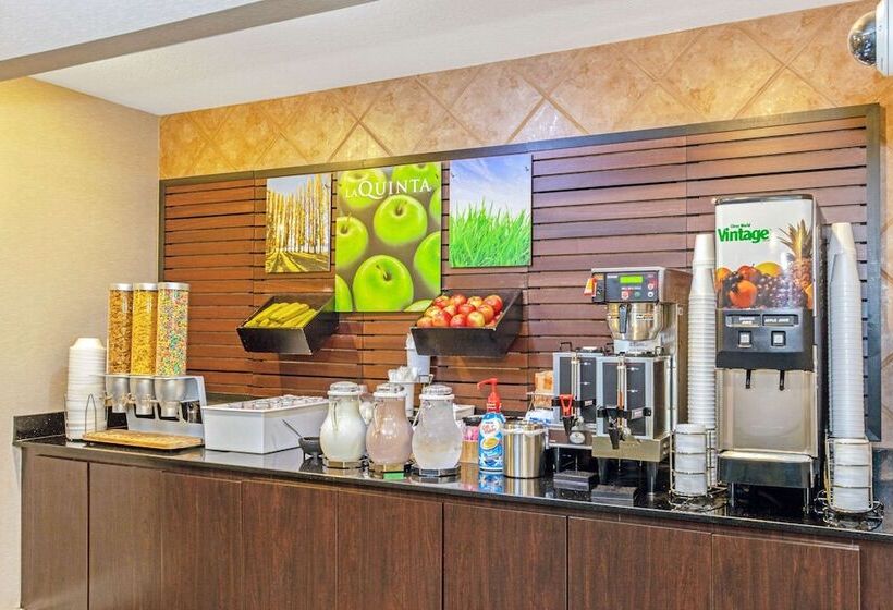 هتل La Quinta Inn By Wyndham Wichita Falls
