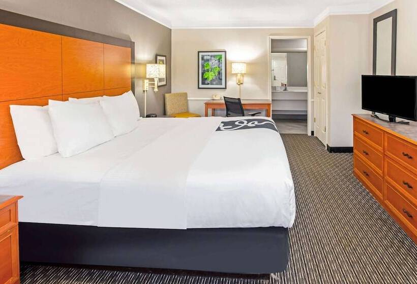 هتل La Quinta Inn By Wyndham Wichita Falls