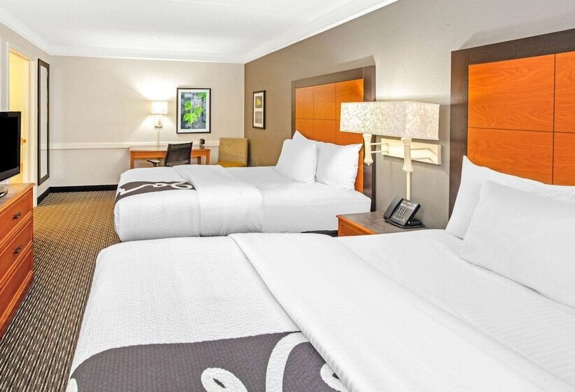 هتل La Quinta Inn By Wyndham Wichita Falls
