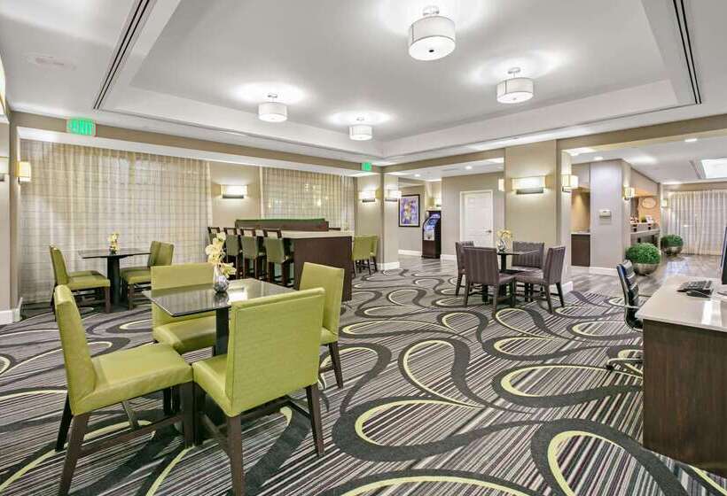 هتل La Quinta By Wyndham Dfw Airport South / Irving