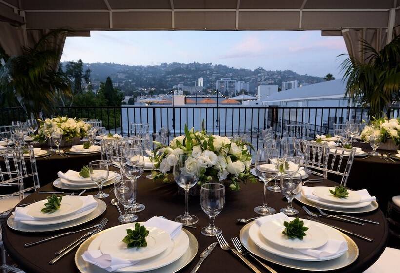 هتل Le Parc At Melrose