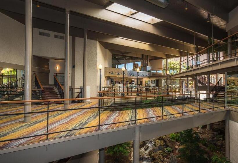 בית מלון כפרי Lodge Of Four Seasons Golf Resort, Marina & Spa