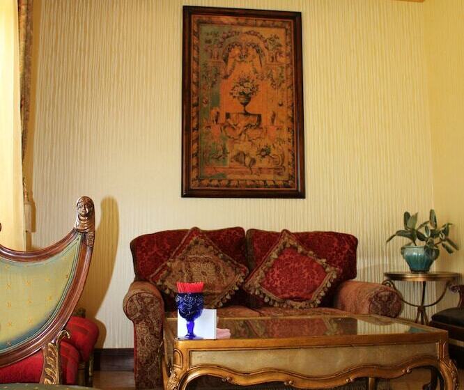 فندق Madonna Inn