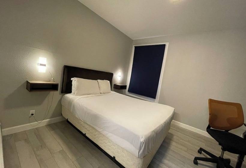 هتل Marina Inn