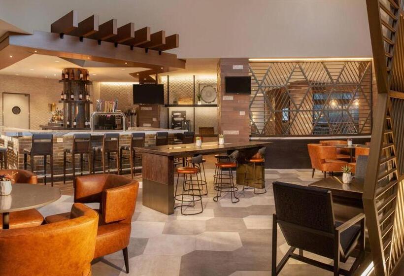 فندق Marriott Raleigh Durham Research Triangle Park