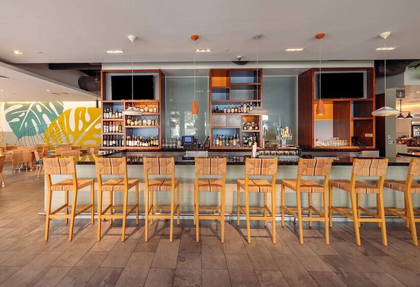 בית מלון כפרי Mdr Marina del Rey, a Doubletree by Hilton