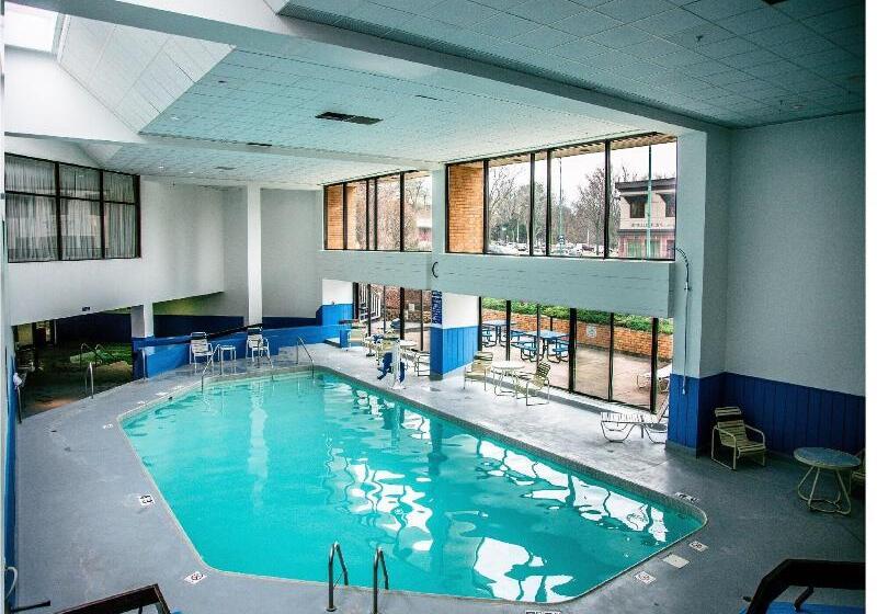 호텔 Mead Resorts & Conventions Center
