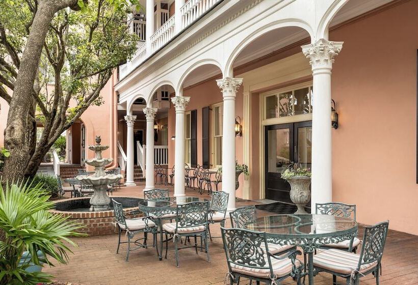 هتل Meeting Street Inn