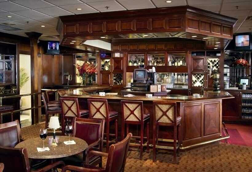 Отель Molly Pitcher Inn
