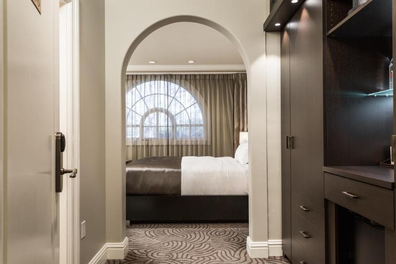 Отель Montecito Inn