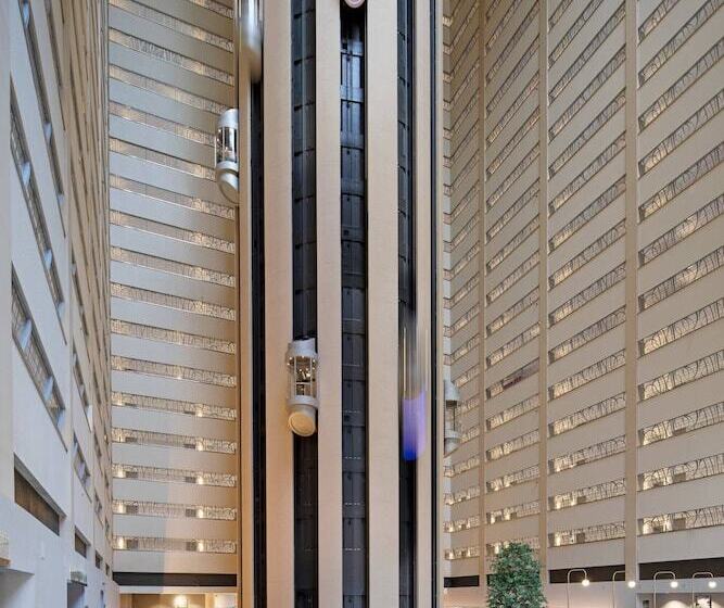 هتل New York Marriott Marquis