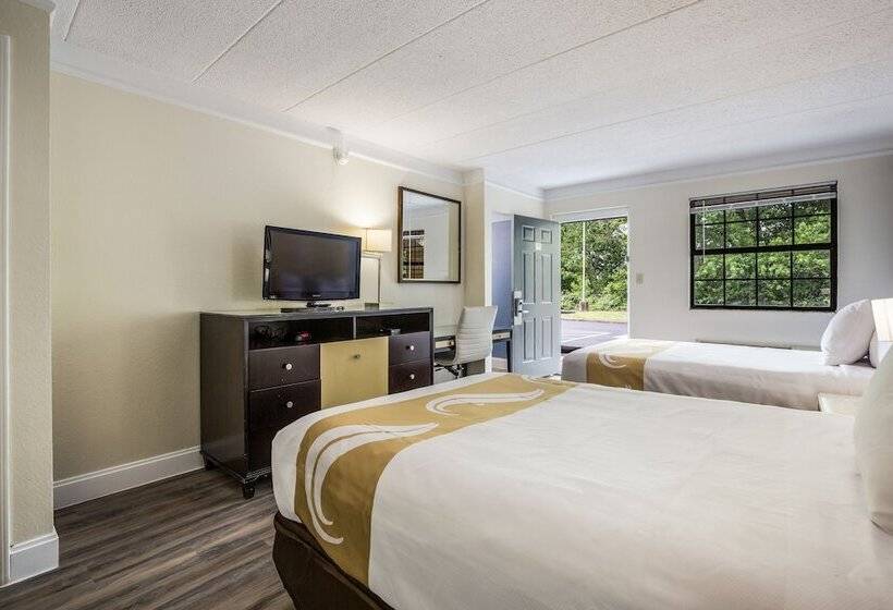 هتل Quality Inn