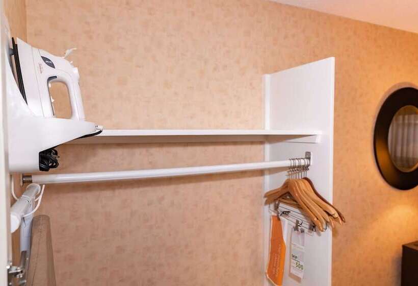 هتل Quality Inn