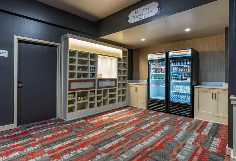 Отель Quality Inn Lexington Horse Park
