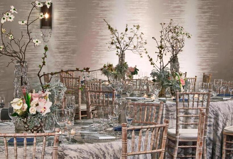 هتل Rochester Airport Marriott