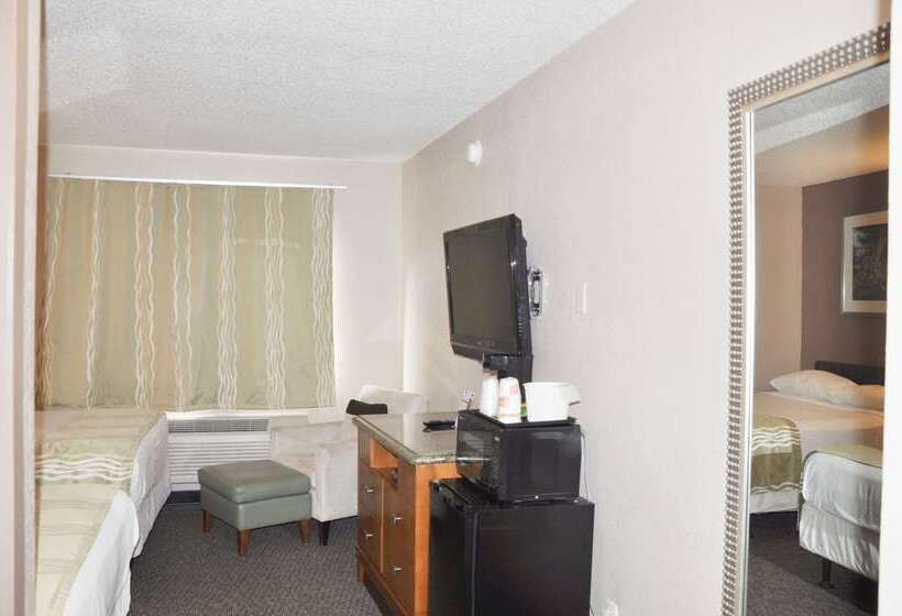 Hotel Bison Inn & Suites On University