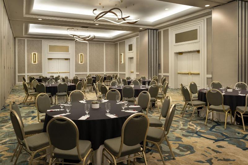 Отель San Diego Marriott La Jolla