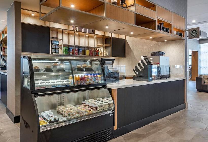 هتل Sheraton Suites Wilmington Downtown