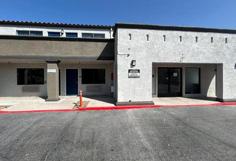 בית מלון כפרי Studio 6 Lake Elsinore, Ca