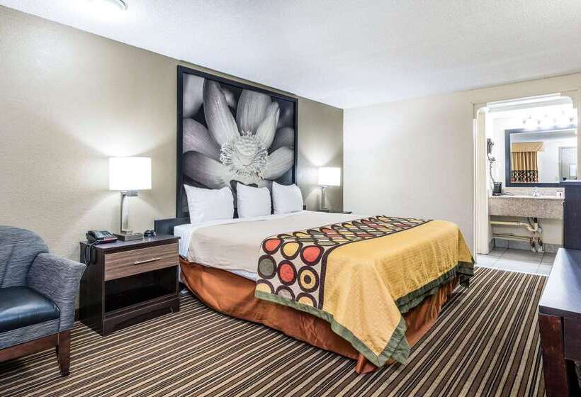 هتل Super 8 By Wyndham Monroe