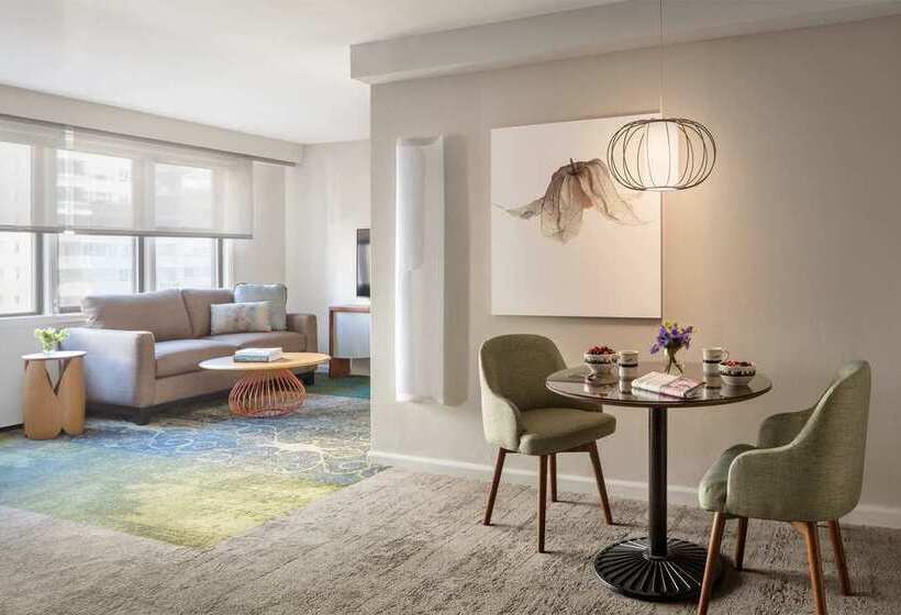 Отель The Gardens Sonesta Es Suites New York