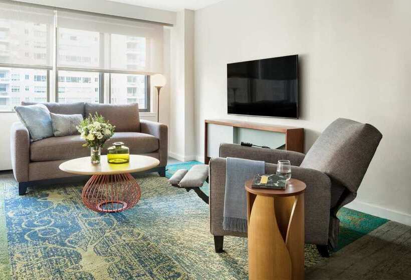Fotos del hotel Gardens Suites Hotel By Affinia:  23